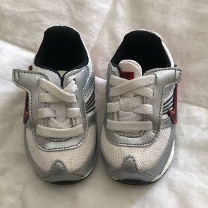 Baby Nikes size 2. Sooo cute! EUC.